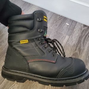 Safety shoes for men